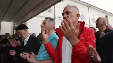 Sakarya’da Hamas Liderinin Çocukları için Giyabi Cenaze Namazı Kılındı