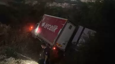 Gebze'de Arçelik Kamyonetin Freni boşaldı Araç Uçuruma Yuvarlandı...