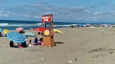 Sakarya'da Rüzgar ve Dalga Nedeniyle Denize Giriş 3 Gün Yasak