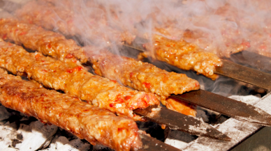 Adana Kebabı Nasıl Yapılır? Adana Kebap Malzemeleri...