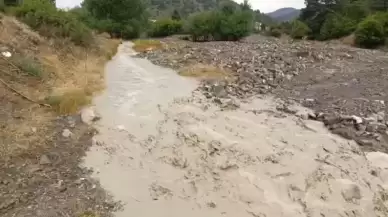 Bolu'da Sağanak Yüzünden Dereler Taştı