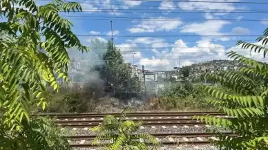 İzmit'te Hızlı Tren Raylarında Çıkan Yangını Hayatlarını Riske Atarak Söndürdüler