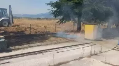 Bolu'da Akaryakıt İstasyonunun Yanında Anız Yangını Çıktı