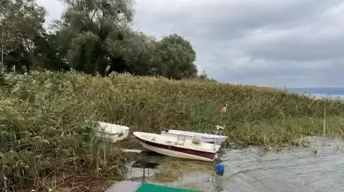 Sapanca Gölü'ndeki Kuraklık Sorunu! Pislikler Gün Yüzüne Çıktı