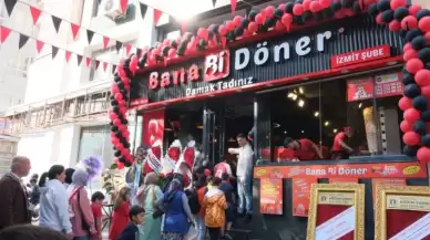 İzmit'te Bedava Döner Çılgınlığı! Yeni Açılan Dönerci Yoğun İlgiyle Karşılandı