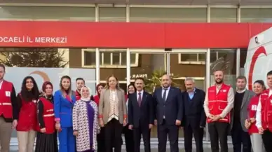 Vali İlhami Aktaş’tan Türk Kızılay Şubesi’ne Ziyaret! Vali Çalışmalar Hakkında Bilgi Aldı