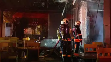 İzmit'teki Aspava Alevlere Teslim Oldu! Ünlü Restoran Kullanılmaz Hale Geldi