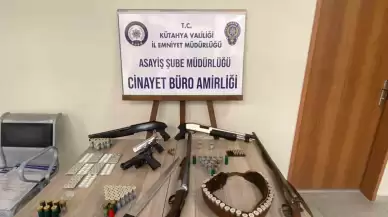 Kütahya'da silah, tüfek ve mühimmat paylaşımı yapan 11 kişi polis tarafından yakalandı