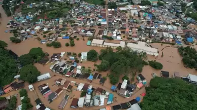 Tayland'daki Sel ve Toprak Kaymaları Sonucu 43 Kişi Öldü