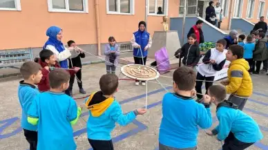 Düzce Gençlik ve Spor Müdürlüğü'nün gönüllü gençleri ilkokul ziyaretine gitti