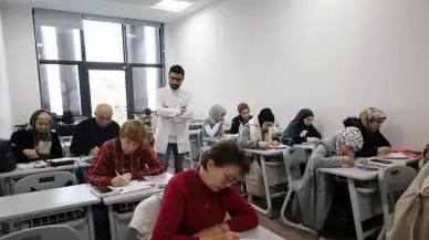 SAMEK'te Türkçe dil öğretimi devam ediyor: Yabancılar Türkçe'yi öğreniyor