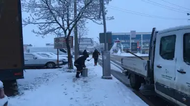 Kocaeli Körfez'de kar mesaisi yoğun şekilde devam ediyor