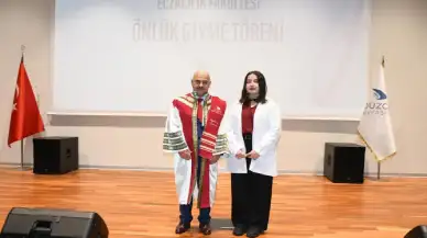 Düzce Üniversitesi'nde Eczacılık Fakültesi öğrencileri için beyaz önlük töreni düzenlendi