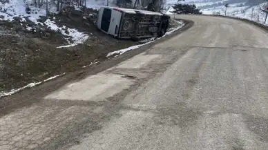 Bolu'da işçi servisi kaza yaptı: 22 yaralı var