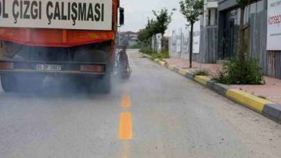 Sakarya’da bu yıl 3 bin 528 kilometre yol çizgisi asfaltla buluşacak