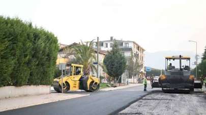 Kartepe'ye tonlarca Asfalt Döküldü Yollar Düzeltildi