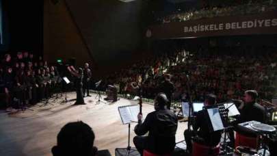 Türkiye Yüzyılı Başiskele’de türkülerle anlatıldı