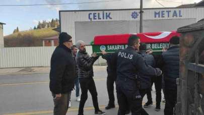 Evinde Ölü Bulunan Emekli Polis Son Yolculuğunda