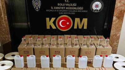 1498 litre etil alkol ve 112 bin metre sigara kağıdı ele geçirildi