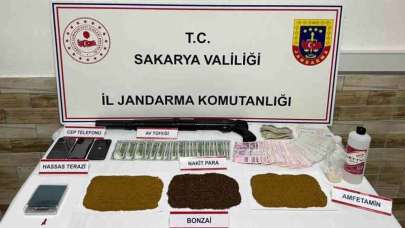 Sakarya'da Jandarmadan uyuşturucu operasyonu: 3 gözaltı