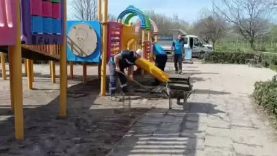 Kocaeli Büyükşehir'den Parklara Yaz Bakımı