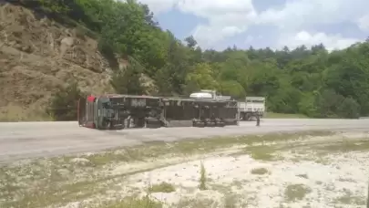 Bolu Mudurnu'da tır Kontrolden Çıkarak Devrildi...