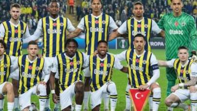 Fenerbahçe Galatasaray'ı Mağlup Etti, Şampiyonluk Yarışı Son Haftaya Kaldı