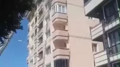 Kocaeli Gebze'de Apartmanda Yangın!