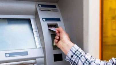 O Banka Şubelerini Kapatıyor Duyan ATM'lere Koştu