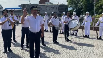 İzmit’in Kurtuluşunun 103. Yılı Kutlanıyor