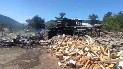 Bolu'da Yangın Ev Küle Döndü