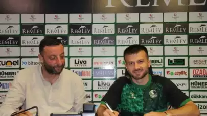 Sakaryaspor Murat Cem Akpınar’ı Yeniden Kiraladı