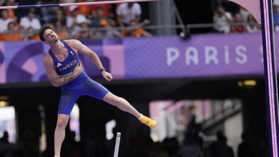 Cinsel Organı Yüzünden Olimpiyatlardan Elenen Sporcuya Yetişkin Film Teklifi!