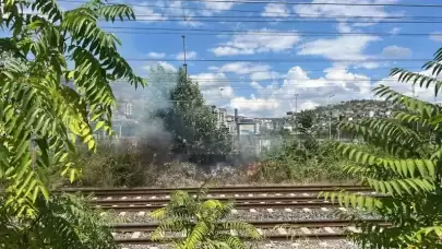 İzmit'te Hızlı Tren Raylarında Çıkan Yangını Hayatlarını Riske Atarak Söndürdüler