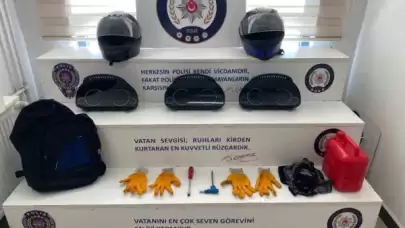 Kocaeli'de Hayalet Ekran Hırsızları Suçüstü Yakalandı