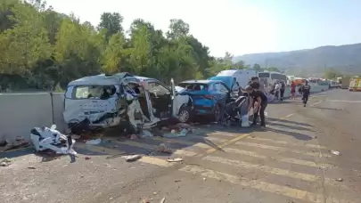 Düzce’de Feci Kazada Ölen Ve Yaralananların Kimlikleri Belli Oldu