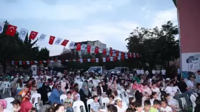 Gebze'de Sinema Rüzgarı! Başkan Büyükgöz Çocuklarla Bir Arada