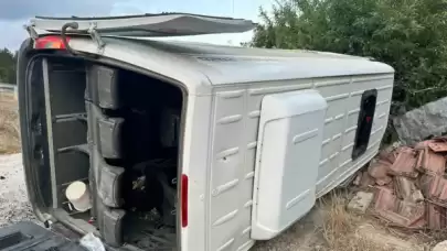 Bolu’da Feci Kaza: Minibüsle Traktör Çarpıştı, 15 Kişi Yaralandı