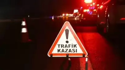 Kocaeli Kartepe'de Araç Kontrolü Kaybetti! Tavuk Dükkânına Çarptı