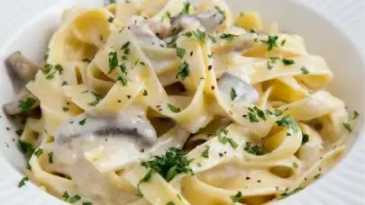 Fettucine Alfredo Yapılışı Nasıldır? Gerçek İtalyan Tarifiyle Efsane Lezzet