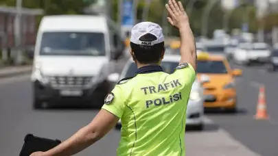 Düzce'de polis kontrolüne takılan araçtan uyuşturucu çıktı