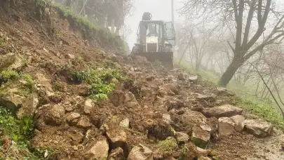 Düzce'de heyelana anında müdahale edildi: Heyelana karşı hazırlıklı olunmalı