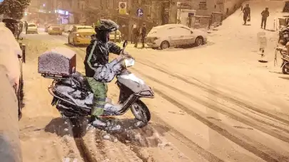 Kocaeli'de kar sebebiyle motokuryelerin trafiğe çıkma yasağı uzatıldı