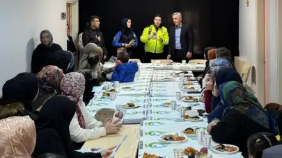 Kocaeli Çayırova ilçesinde polis ekipleri halkı dolandırıcılara karşı uyardı