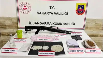 Sakarya'da jandarmadan uyuşturucu operasyonu: 2 şüpheli tutuklandı