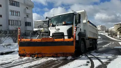 Kocaeli Çayırova'da kar için teyakkuza geçildi: Ekipler 7/24 sahada bekliyor