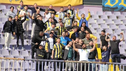 Kocaeli'de Belediye Derincespor, sahasında Bucaspor 1928'i ağırlandı