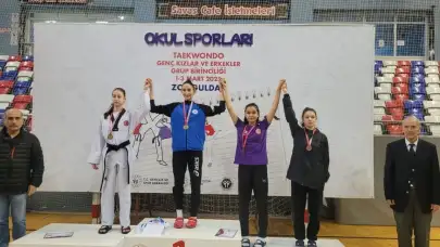 Zonguldak’ta yapılan Taekwondo Gençler Okul Sporları müsabakalarında Düzceli 8 sporcu madalya kazandı