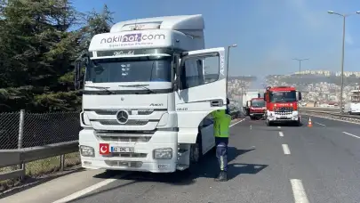 TEM'de lastiği patlayan tır alev aldı: Trafik felç oldu