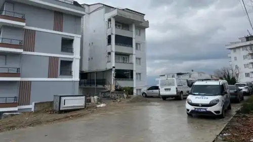 Kocaeli İzmit'te Eşiyle Tartışan Kadın Bıçakla Yaraladı! Eş Gözaltına Alındı